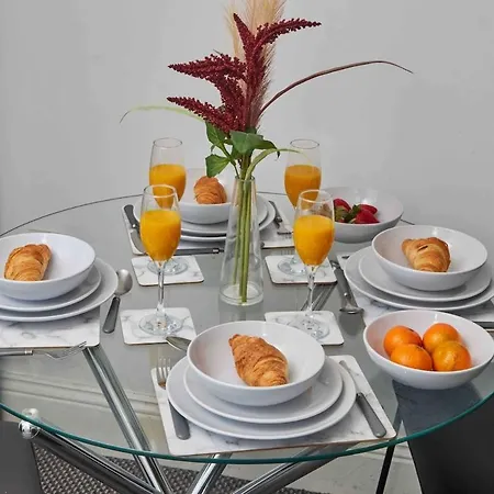 1br, Sleeps 3 - Wifi, Free Parking & Workspace * 利兹