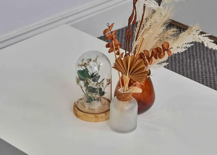 Lägenhet Central 1Br, Sleeps 3 - Wifi, Free Parking & Workspace *