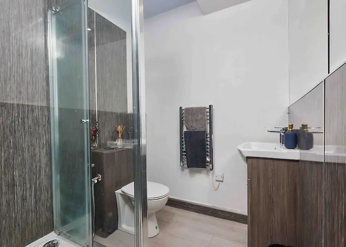 Central 1Br, Sleeps 3 - Wifi, Free Parking & Workspace Leeds (West Yorkshire)