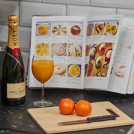 Apartment Ideal For Long Term Relocations - Work & Family Stays - Free Parking Leeds (West Yorkshire)